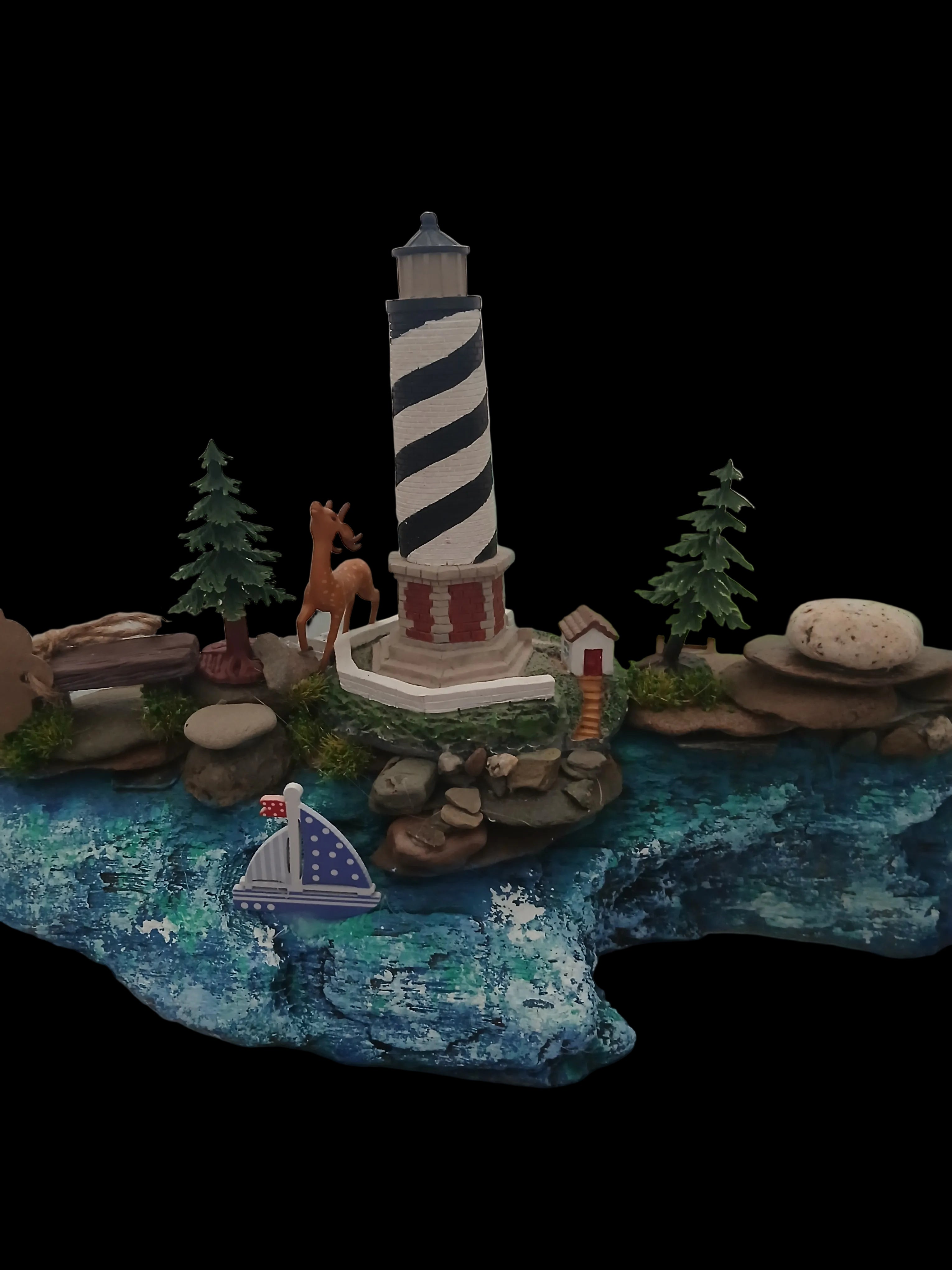 Drift wood lite house Maine coast